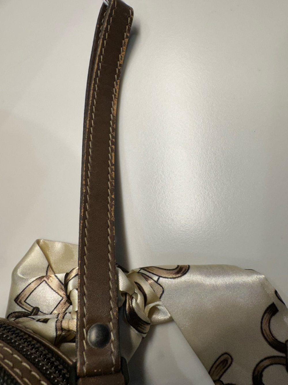 Dunhill Unisex Taupe Toiletry Wristlet with Brown Trim - Picture 14 of 14